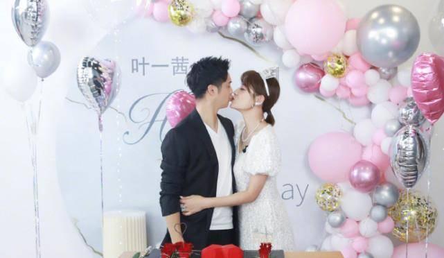 今年26 谈了六次失恋失败六次 身边朋友都结婚了！突然好着急 我还能找到么？游戏画面